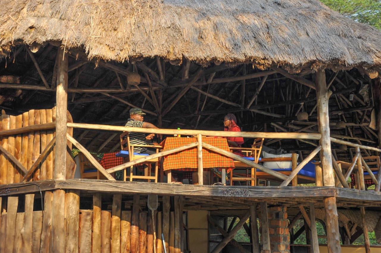 Bullbush River Camp Kihihi ภายนอก รูปภาพ